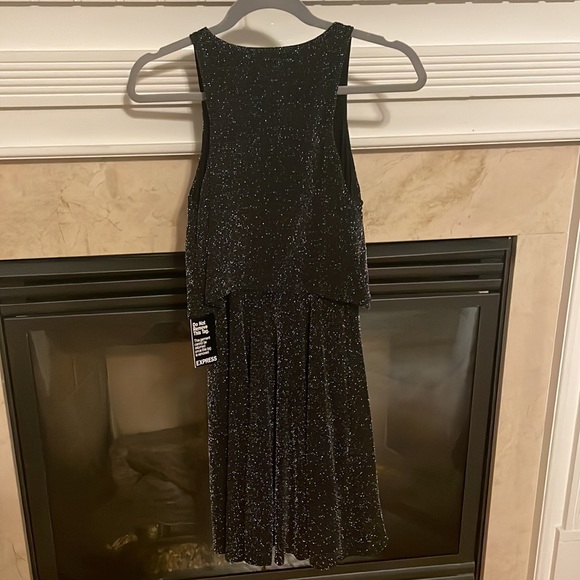 Express dress - Picture 4 of 4